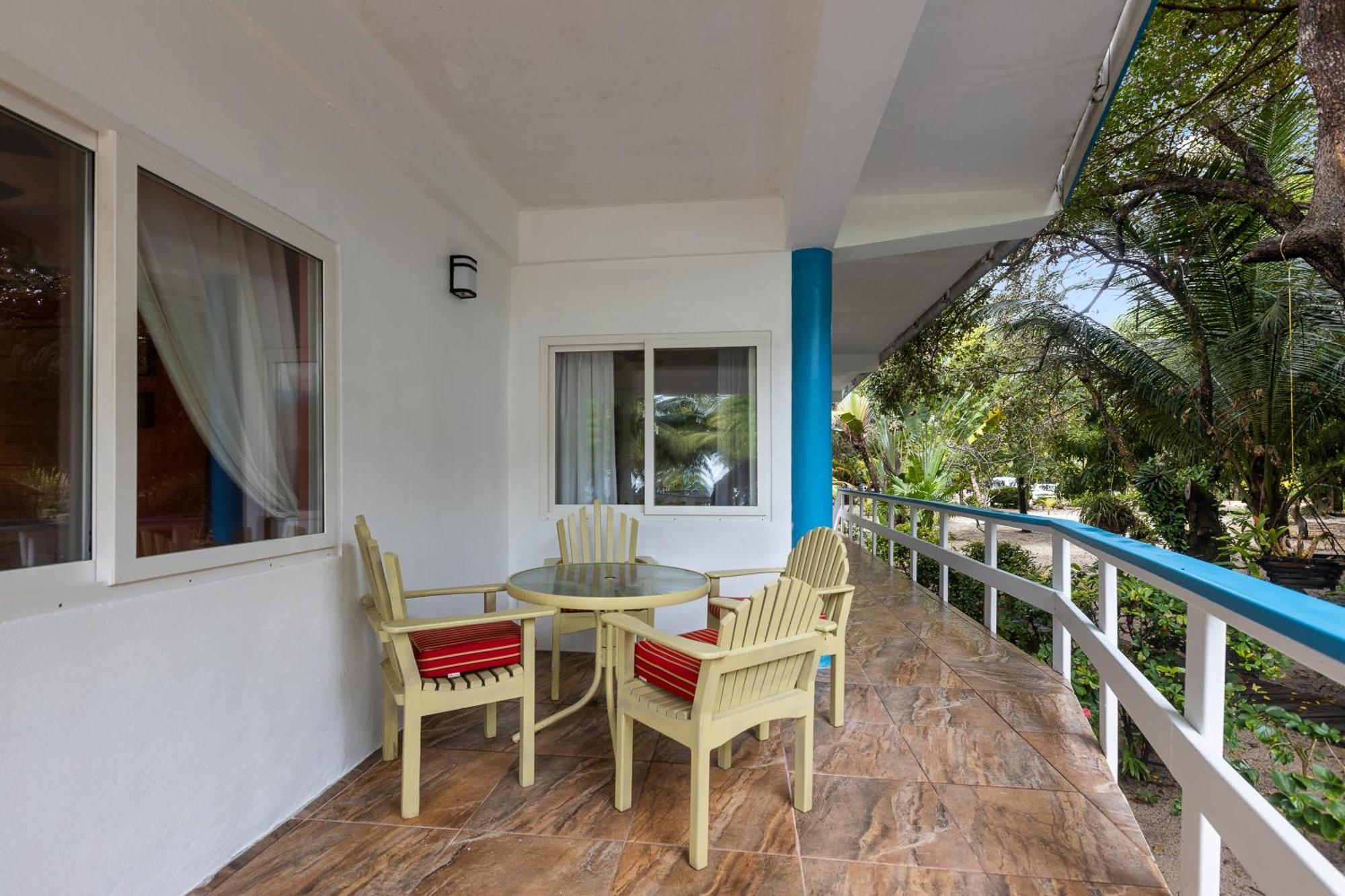 Condo #24 @ Beachside Villas Placencia 外观 照片