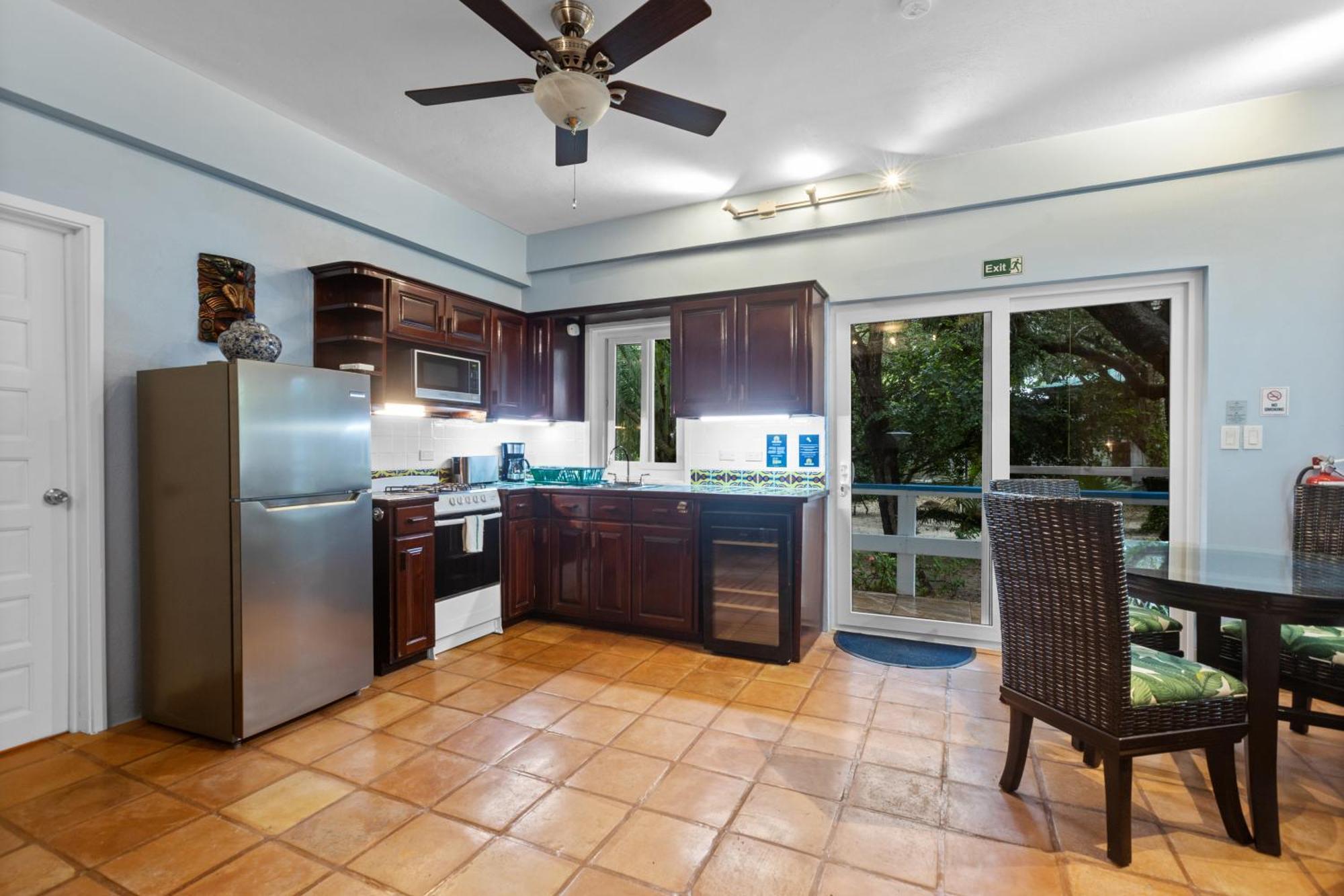 Condo #24 @ Beachside Villas Placencia 外观 照片